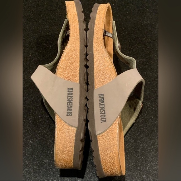 Birkenstock Gizeh Sandal Nubuck Stone - 38 - Women’s 7 - Picture 4 of 8